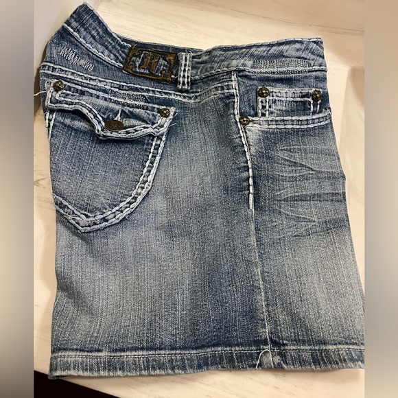Cute Denim Shorts by Request Jeans, Women’s Size 11/30 - Picture 1 of 7